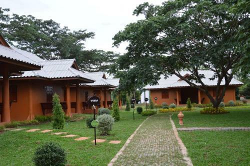 Hotel Baandindee Resort
