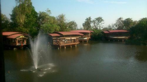 Hotel Momchailai River Retreat