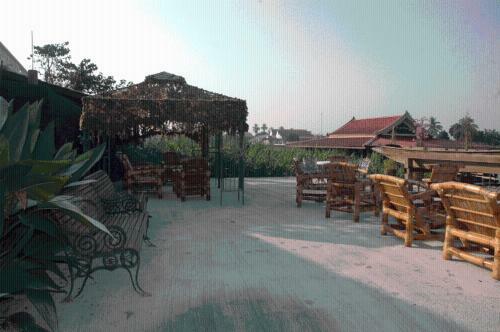 Hotel Momchailai River Retreat