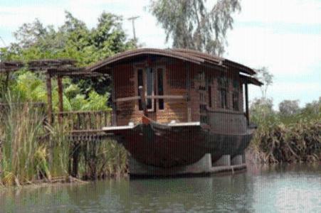 Hotel Momchailai River Retreat