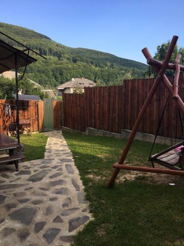Smerekovyi Dvir