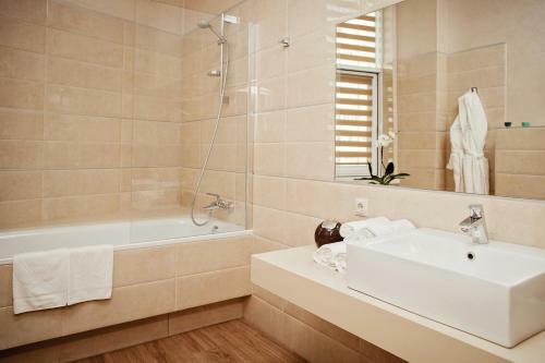 Hotel Versailles