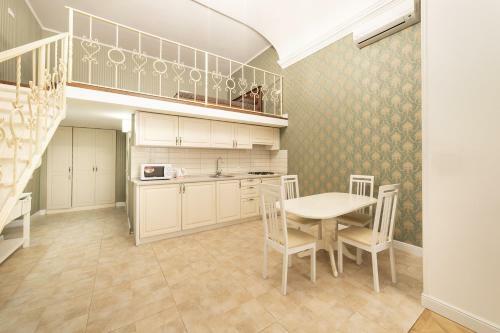 Luxury Historical Apartment