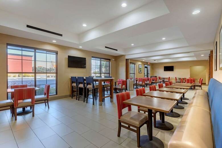 Hotel Comfort Suites Greenville South