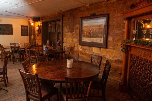Bed & Breakfast The Historic Wolf Hotel