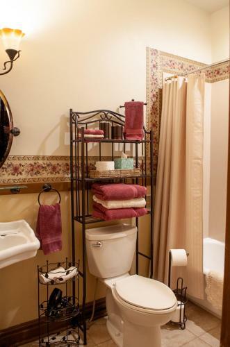 Bed & Breakfast The Historic Wolf Hotel