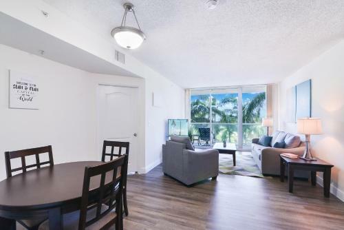 Hotel 1, 2 And 3 Bedroom Ocean Condos With Balcony