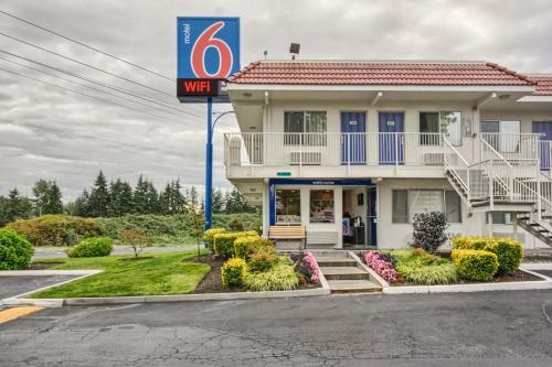 Hotel Motel 6 Everett South