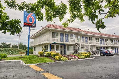 Hotel Motel 6 Everett South