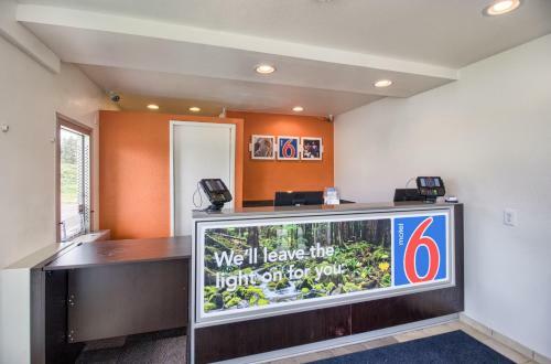 Hotel Motel 6 Everett South