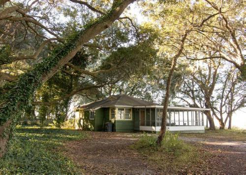 Coastal Cravings On St. Helena Island