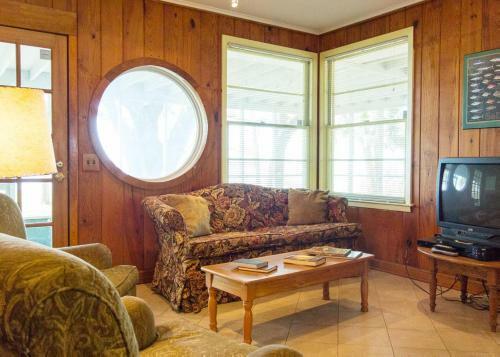 Coastal Cravings On St. Helena Island