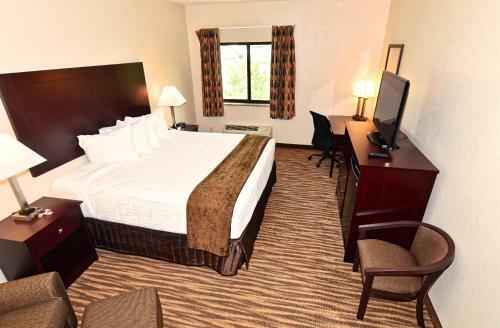 Hotel Cobblestone Inn & Suites - Clarion