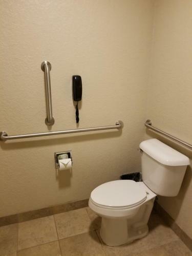 Hotel Cobblestone Inn & Suites - Clarion