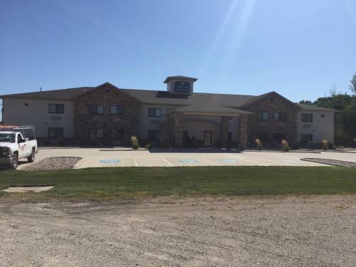 Hotel Cobblestone Inn & Suites - Clarion