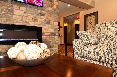 Hotel Cobblestone Inn & Suites - Clarion