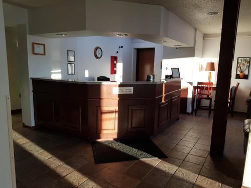 Hotel Asteria Inn And Suites