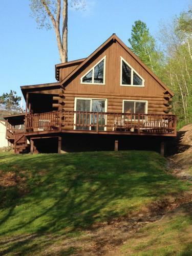 Hotel Rough Cut Lodge