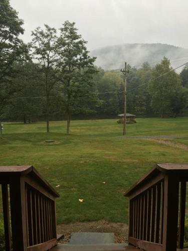 Hotel Rough Cut Lodge