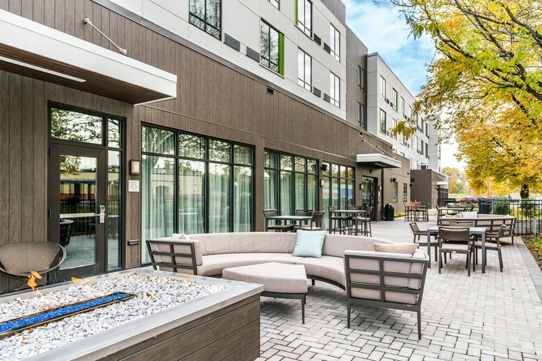 Hotel Courtyard By Marriott West Springfield