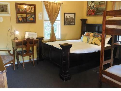 Lodge Yosemite Bug Rustic Mountain Resort