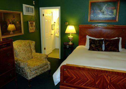 Lodge Yosemite Bug Rustic Mountain Resort