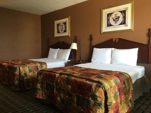 Gray Plaza Motel, Marion Il