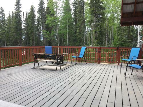 Kenai River Log Cabin