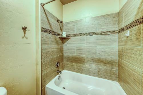 Sunset: Paradise Village #50