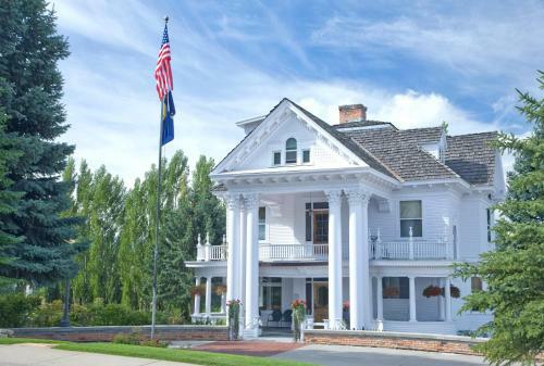 Gibson Mansion Bed And Breakfast