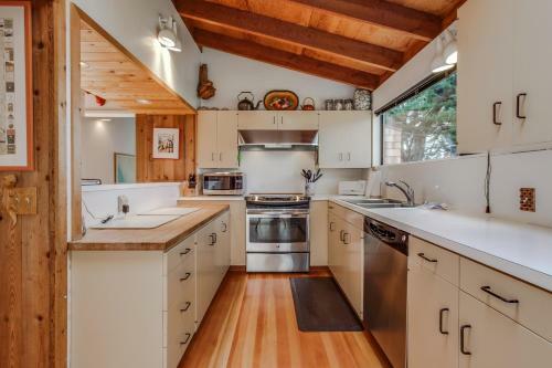 Captain's Cabin