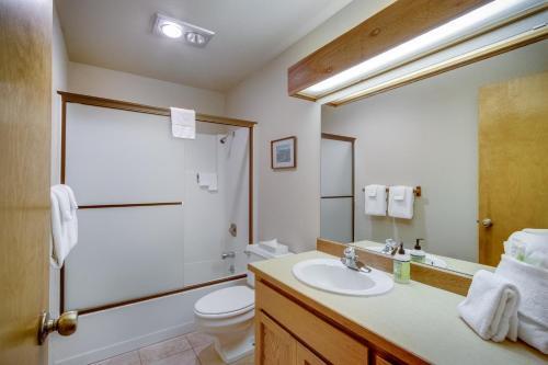 16 Quelah Condo