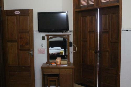 Hostal H&t Hotel