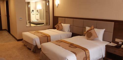 Duc Huy Grand Hotel