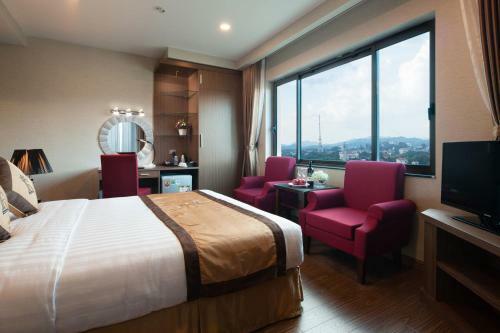 Royal Palace Hotel