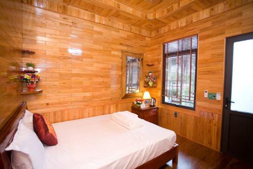 Phong Nha-tuan Garden House
