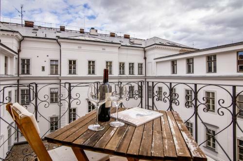 Apartamento Lesser Town Suites Near Petrin Park