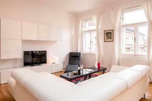 Apartamento Lesser Town Suites Near Petrin Park