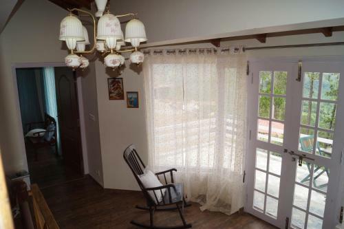 10 Nautical Mile Mountain Cottage