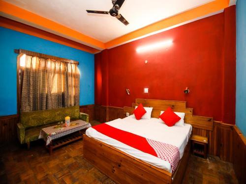 Hotel Oyo 26724 Mid Way Tourist Resort