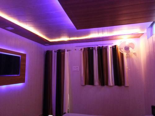 Hotel Haveli Taragarh Palace
