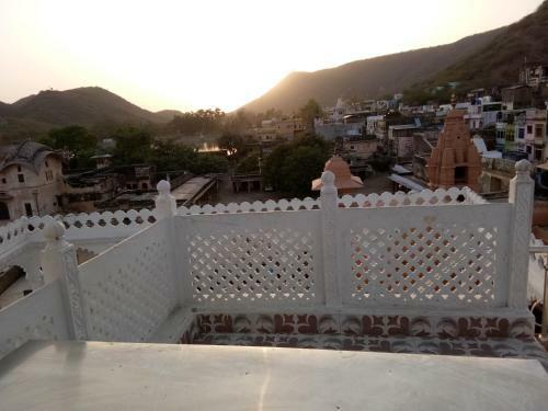 Hotel Haveli Taragarh Palace
