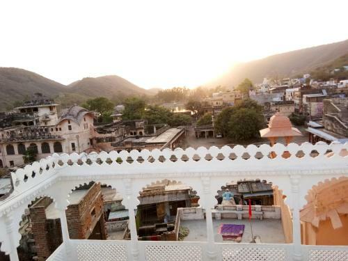 Hotel Haveli Taragarh Palace