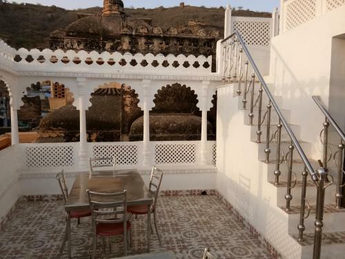 Hotel Haveli Taragarh Palace