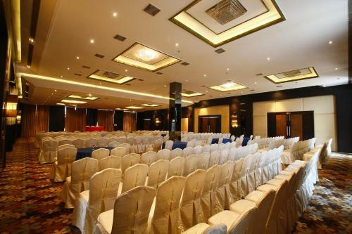 Hotel Grand Estancia Salem