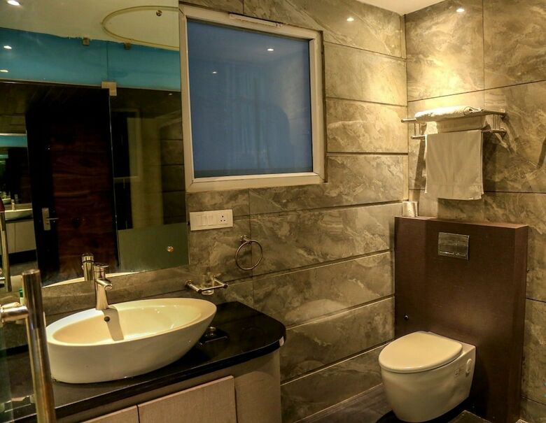 Kingdom Hotel