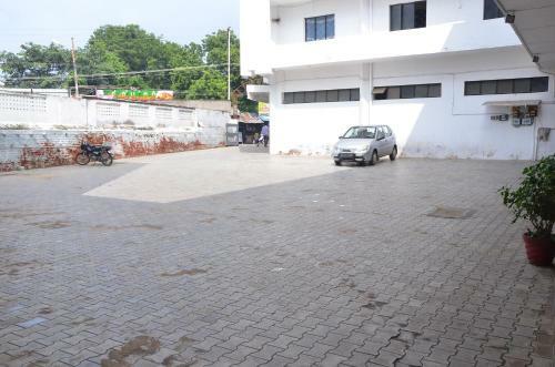 Hotel Kra