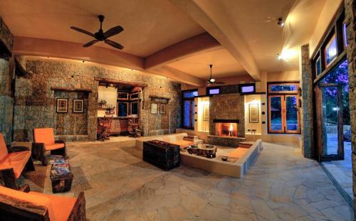 Hotel Kanha Earth Lodge
