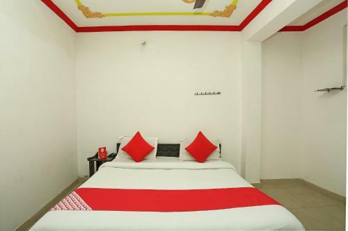 Oyo 17329 R K Hotel
