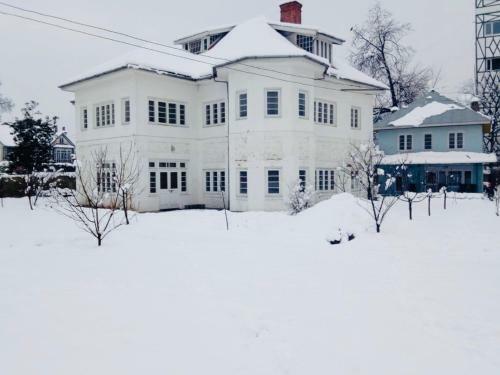 Bed & Breakfast Sukhniketan Cottage Srinagar